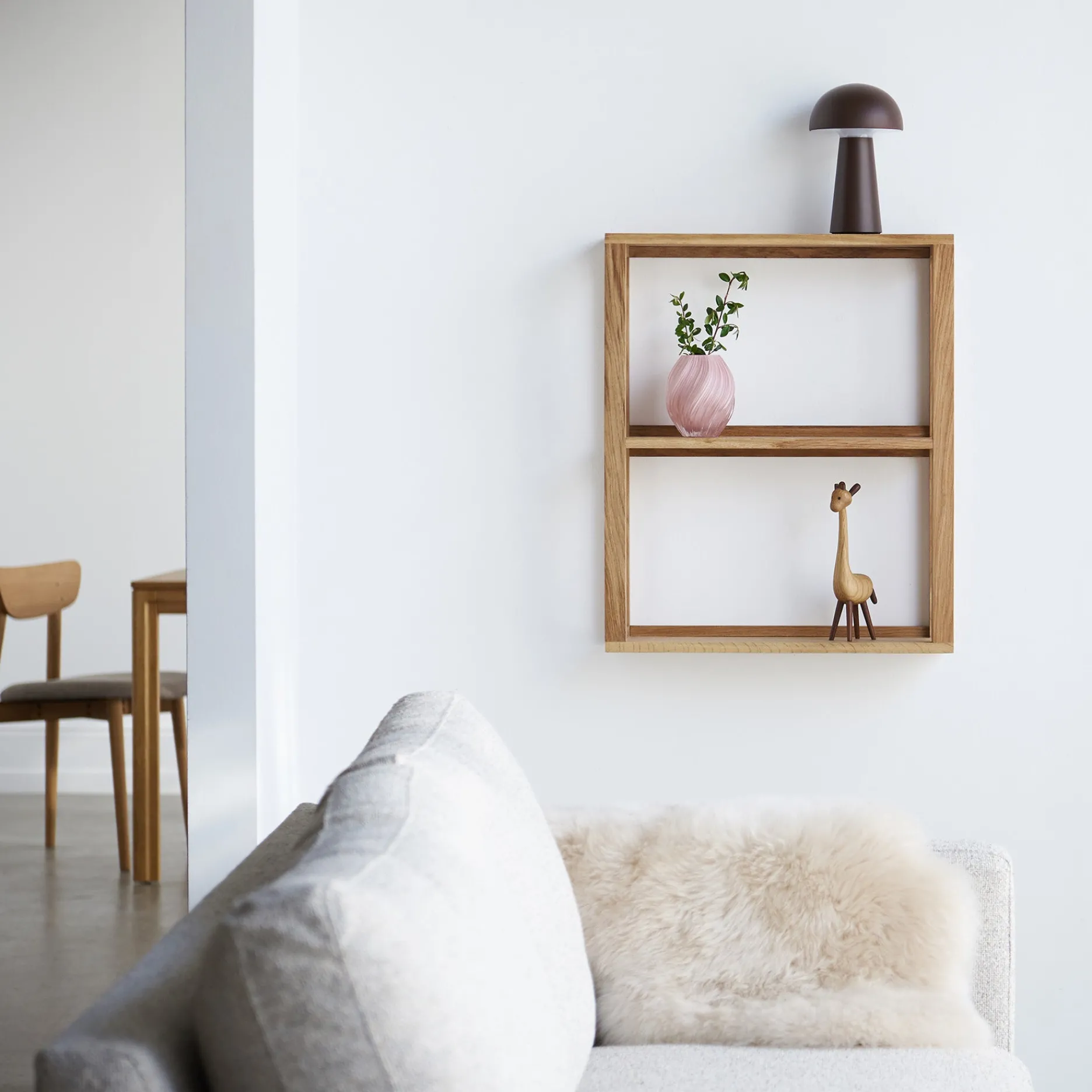 Furniture by Sinnerup Hylder-Akeru II væghylde 2H, FSC-certificeret egetræ