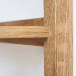 Furniture by Sinnerup Hylder-Akeru II væghylde 2H, FSC-certificeret egetræ