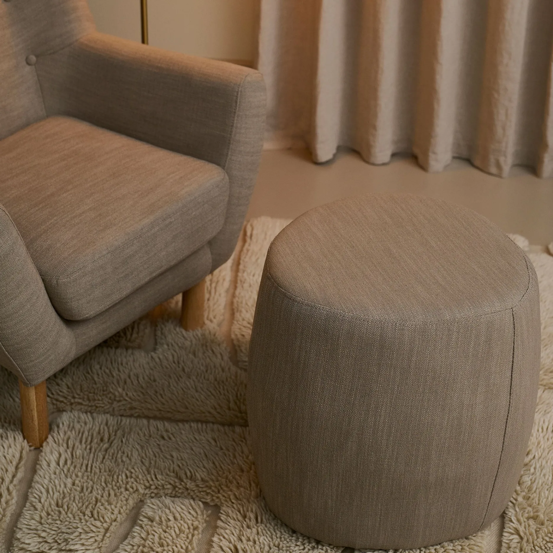 Furniture by Sinnerup Bænke|Puffer-Genie puf stof Ø49,5 cm