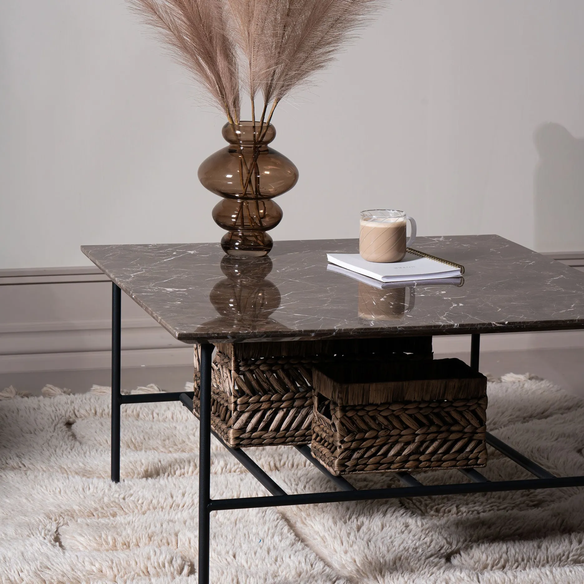 Furniture by Sinnerup Sofaborde-Lines II sofabord i marmor 80x80 cm