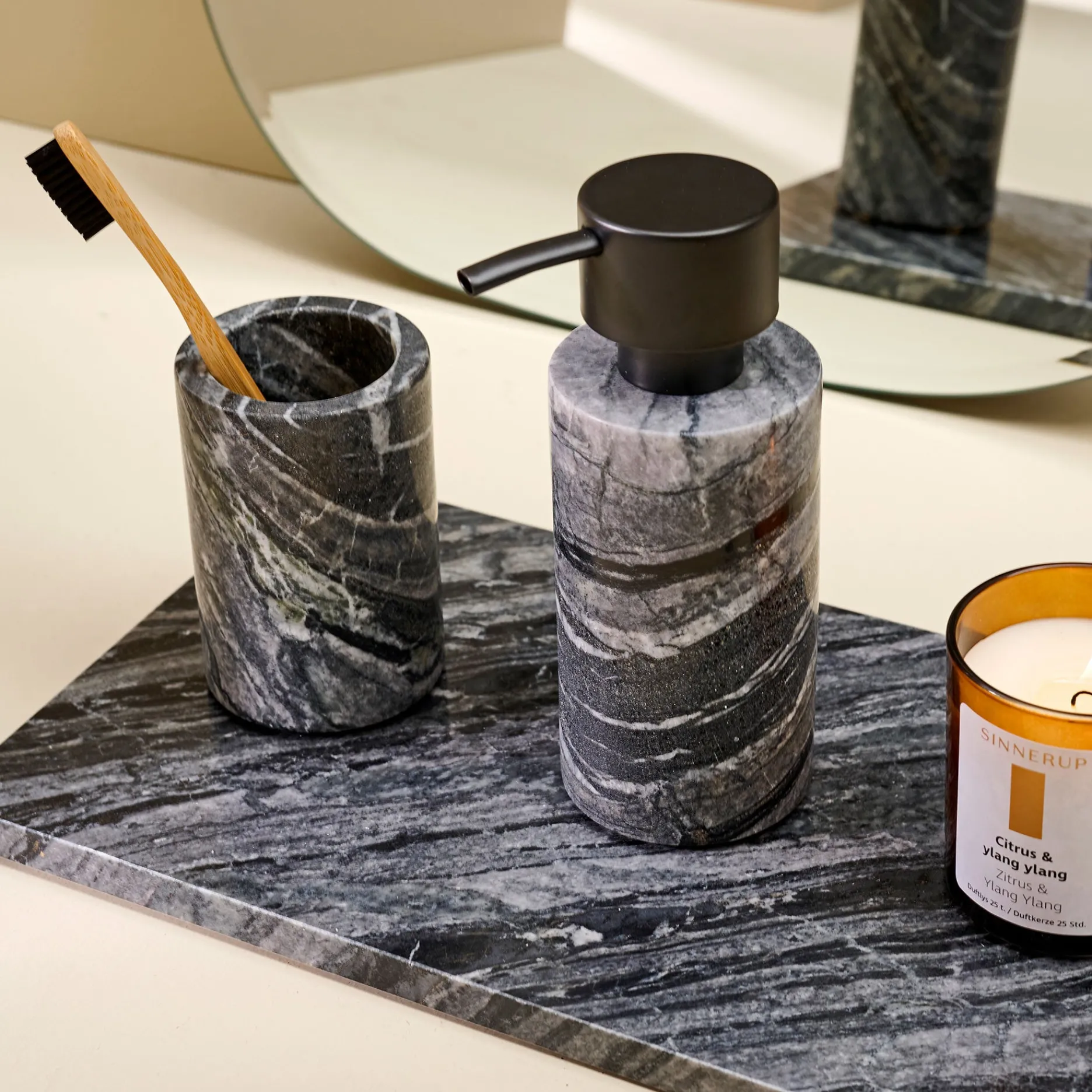 Sinnerup Sæbedispensere|Sæbedispensere-Marble II cylinder sæbedispenser