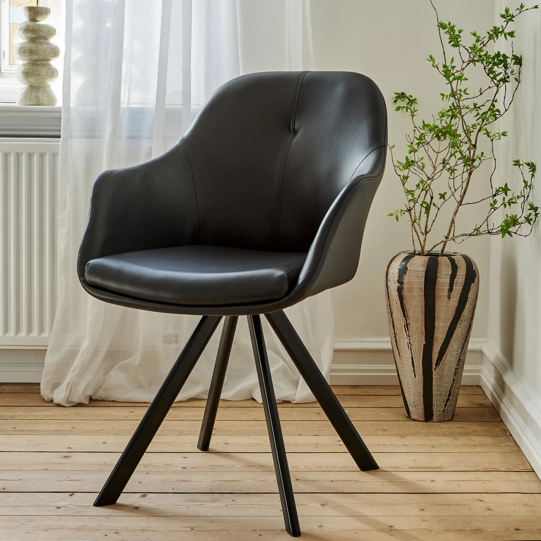 Furniture by Sinnerup Spisebordsstole-New Age spisebordsstol læder m. drejeben