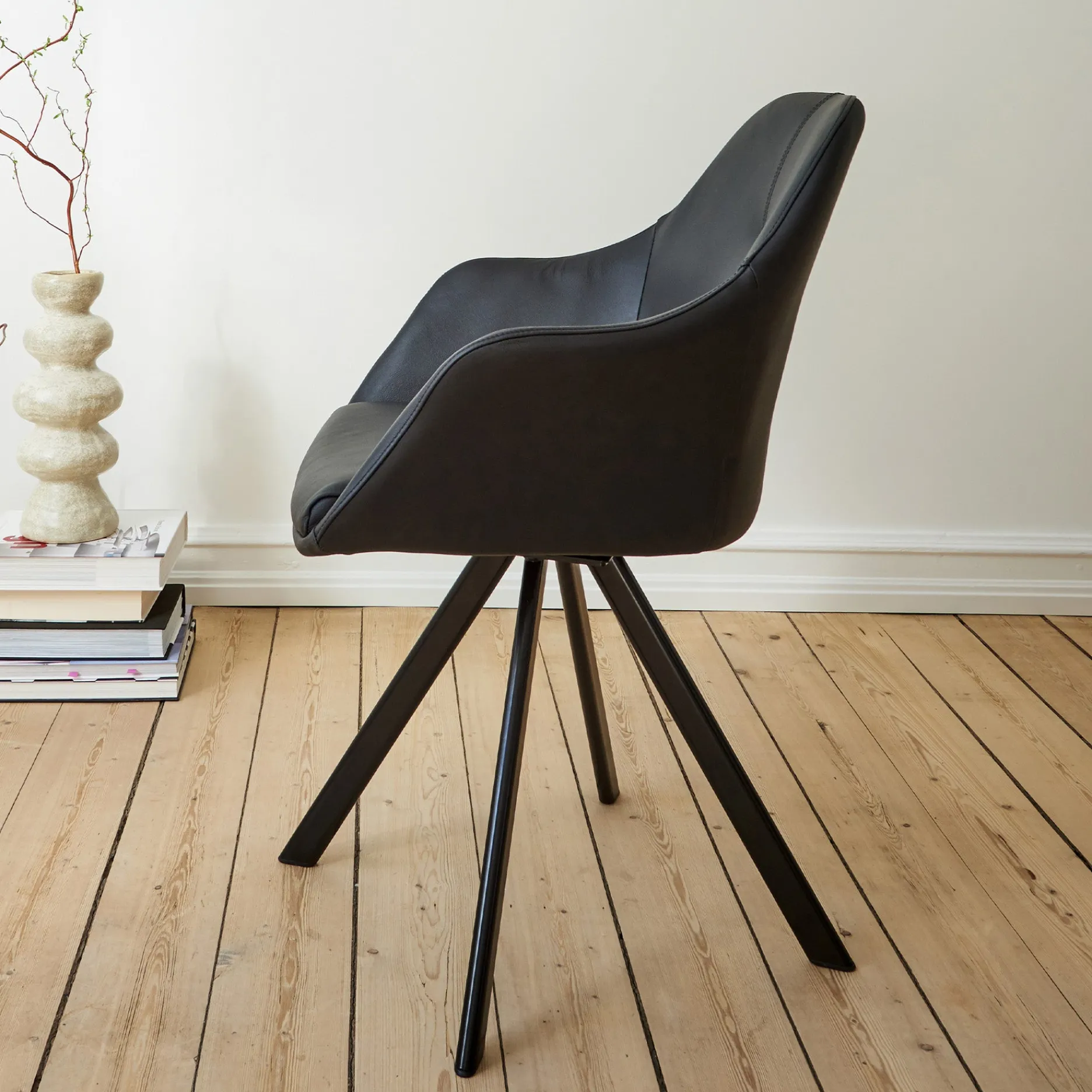 Furniture by Sinnerup Spisebordsstole-New Age spisebordsstol læder m. drejeben