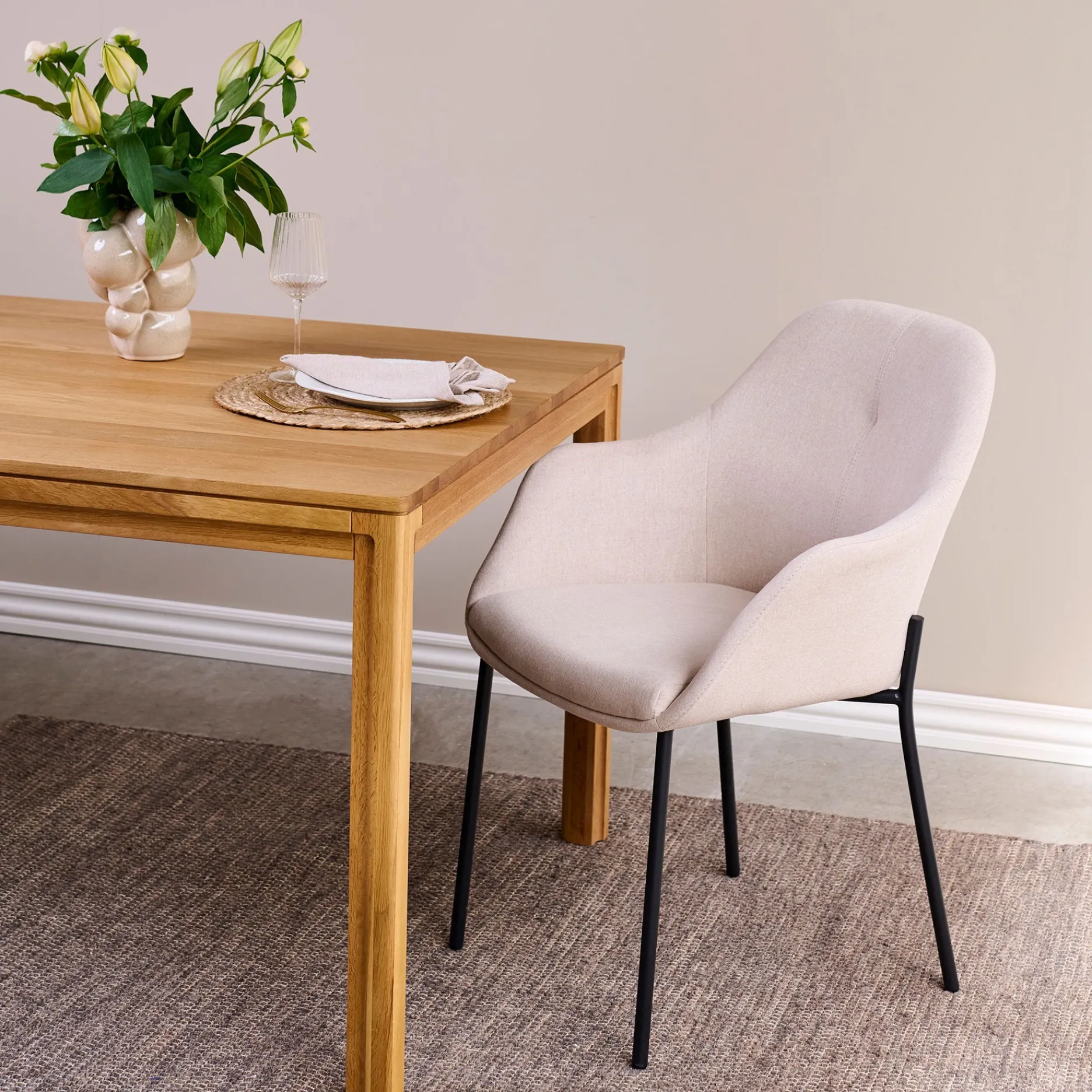 Furniture by Sinnerup Spisebordsstole-New Age spisebordsstol stof m. faste ben