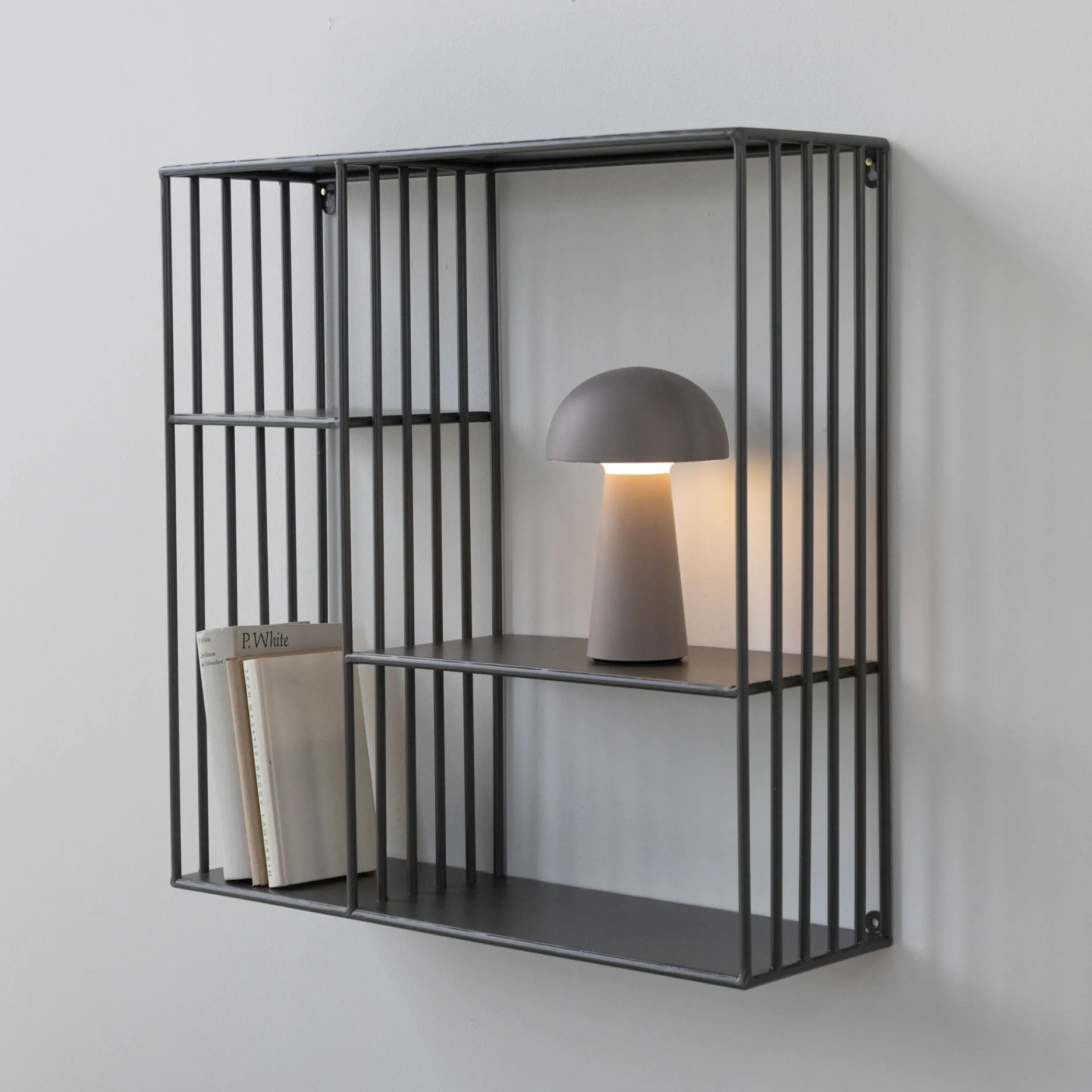 Furniture by Sinnerup Reoler-Nohr vægreol m. forskudte rum