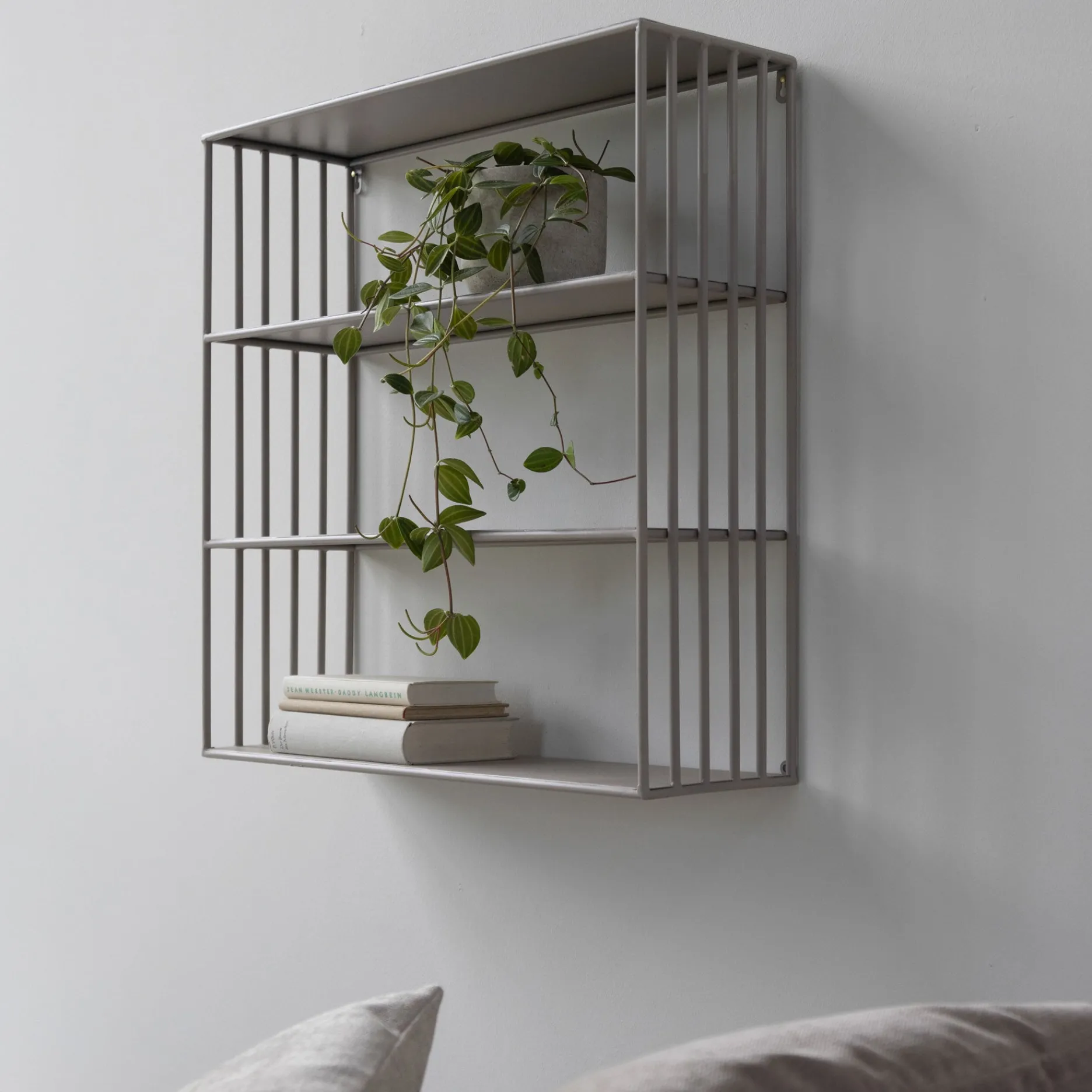 Furniture by Sinnerup Reoler-Nohr vægreol m. hylder