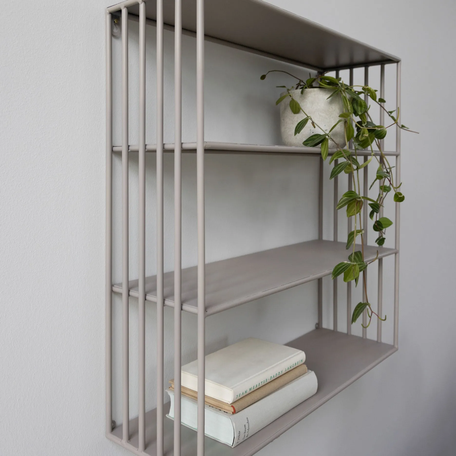 Furniture by Sinnerup Reoler-Nohr vægreol m. hylder