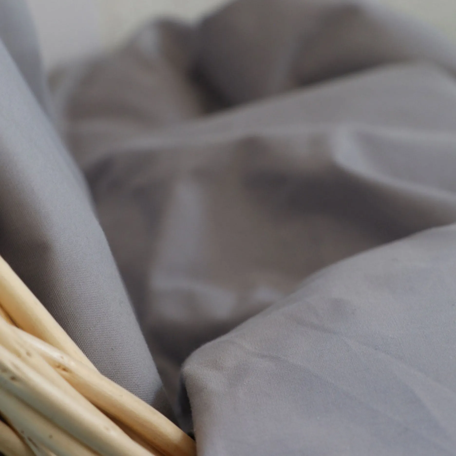 Omhu Sengetøj-Percale sengetøj baby 70x100 cm lys grå