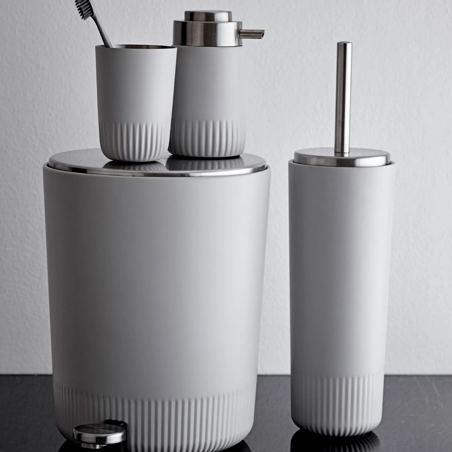 Södahl Sæbedispensere|Sæbedispensere-Plissé sæbedispenser light grey