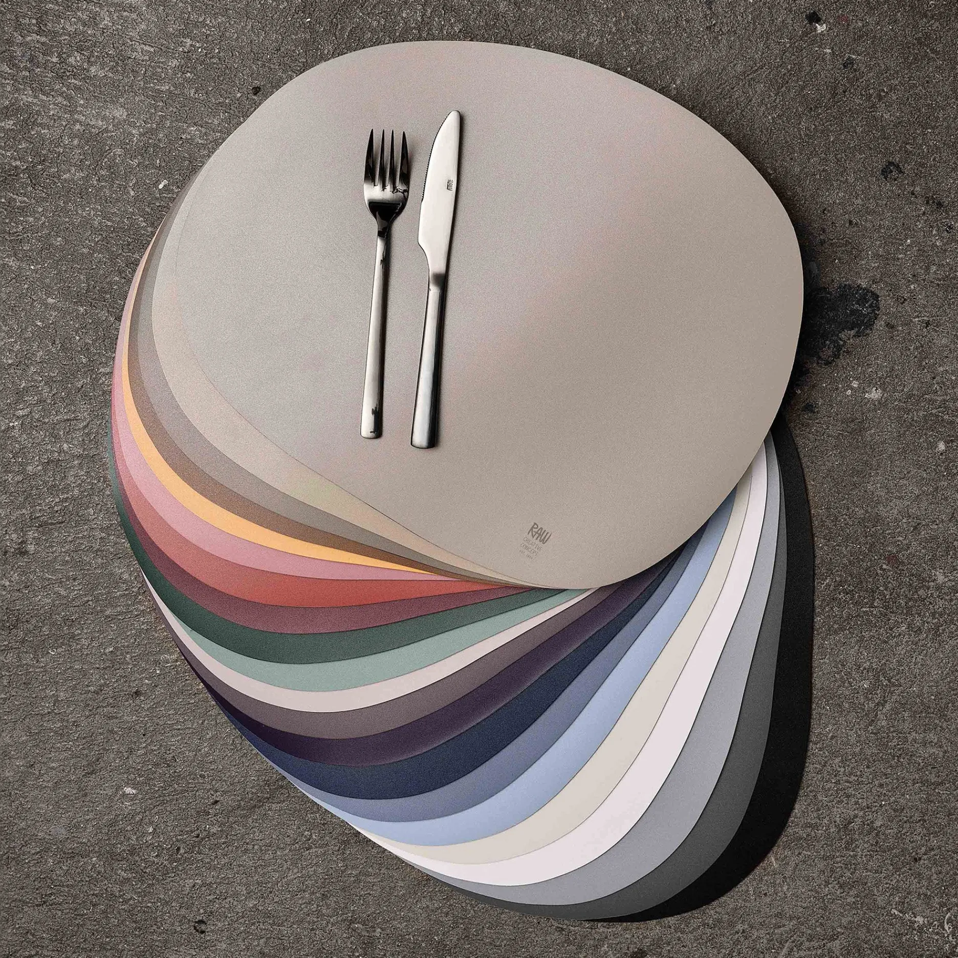 Aida Dækkeservietter-RAW dækkeserviet soft surface light grey