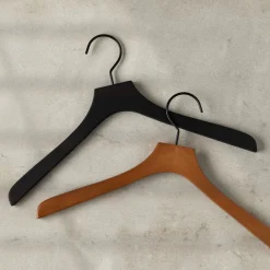 Sinnerup Bøjler-Rubber træbøjle m. anti-slip