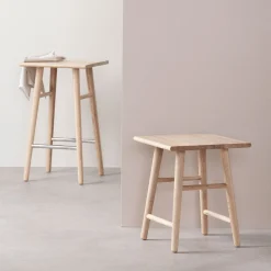 Furniture by Sinnerup Køkkenstole-Wood II taburet hvidpigmenteret FSC certificeret egetræ